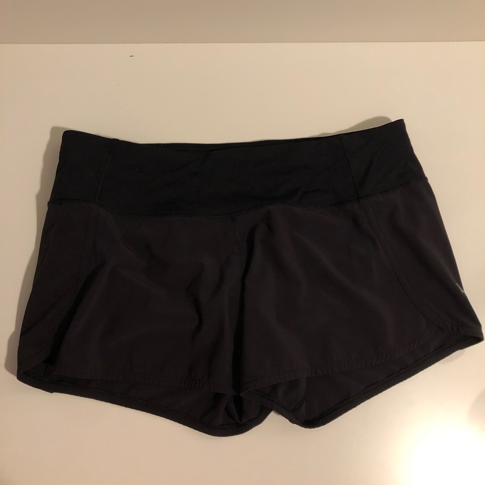 black lulu lemon shorts
